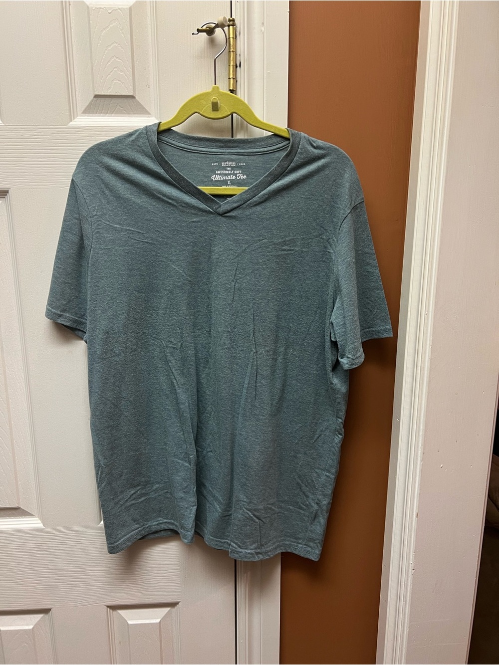 urban pipeline Men's V-Neck Short Sleeve Tee — Teal